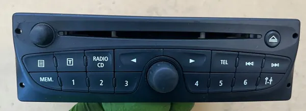 Rádio Renault Master III OEM 281158338R - Usado image 2