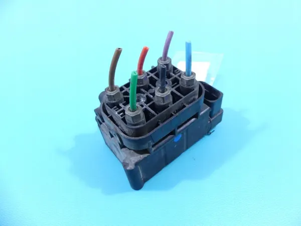 Distributeur Suspension Audi A8 D3 OEM 15152400152 image 2