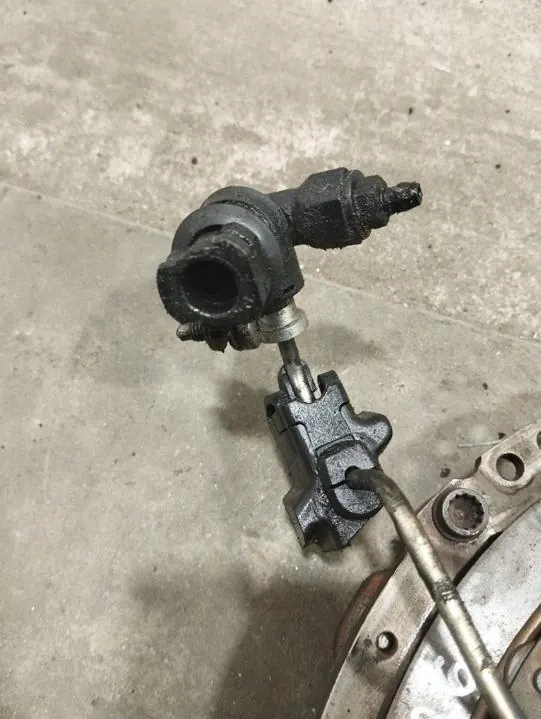 Porsche Kytkinpumppu OEM L032040G6500 Käytetty image 7