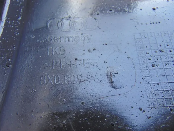 OEM 8X0809962F Para-lamas Dianteiro Direito Audi A1 image 5