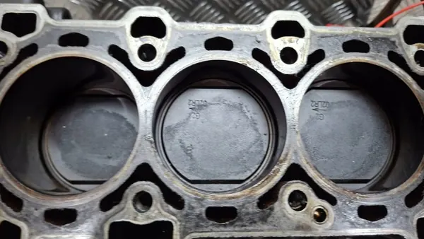 Opel OEM Engine Block Lower Complete 1.6 Turbo image 4