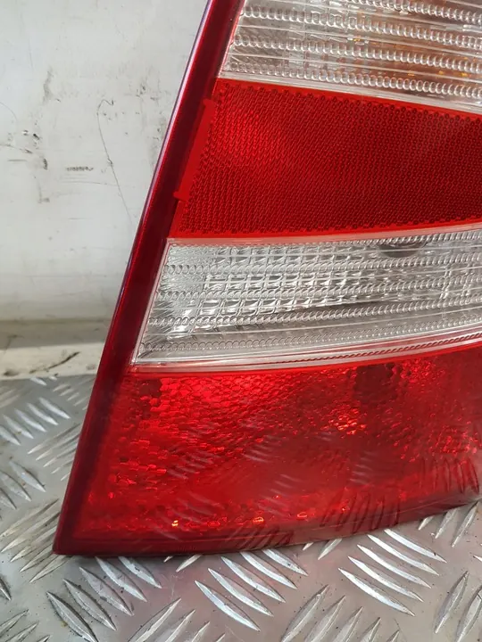 Luz Trasera Derecha + Inserto Skoda Fabia I Lift 2006 image 2