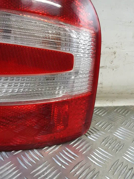 Luz Trasera Derecha + Inserto Skoda Fabia I Lift 2006 image 3