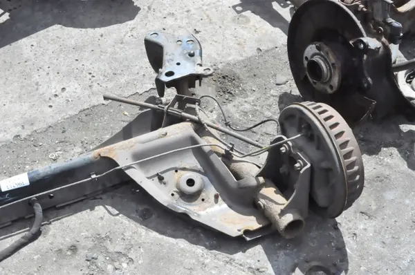 OEM 396213 Hinterachsträger für Renault Clio IV image 4