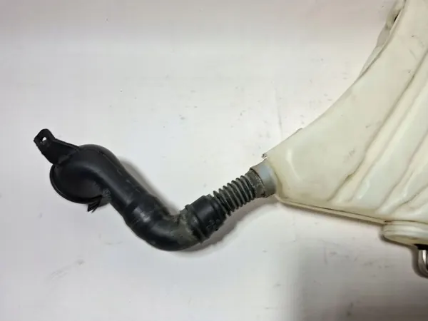 Réservoir lave-glace Mercedes-Benz OE A1708690320 image 10