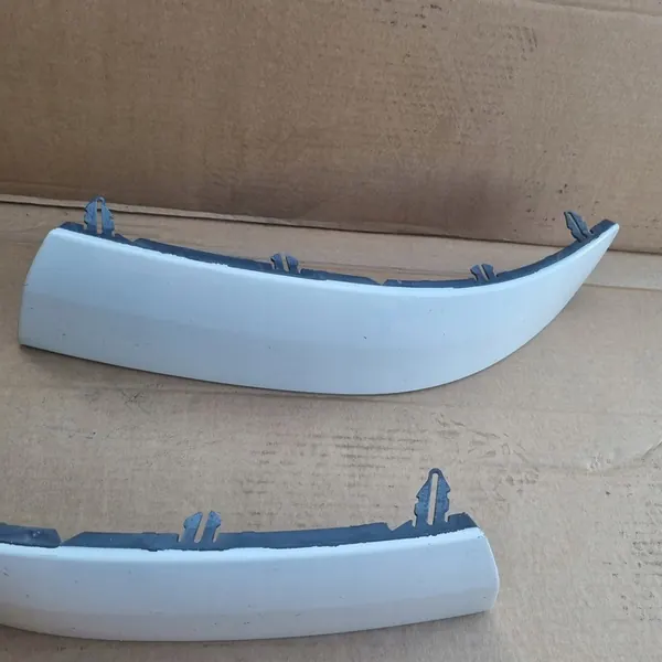 Volkswagen OE Etupuskuri 7H5807717 image 8