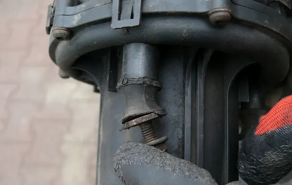 Toissijainen ilmapumppu Audi S6 A6 C5 4.2 299HV OEM 078906601M image 5