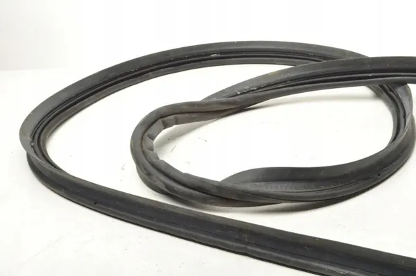 Junta de maletero Mercedes AMG GT C190 OEM A1906930098 image 8