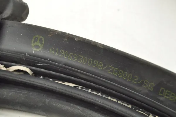 Junta de maletero Mercedes AMG GT C190 OEM A1906930098 image 9