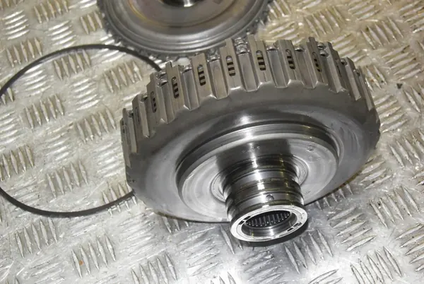 Kytkin 02E141029P Skoda VW 2.0 TDI image 2