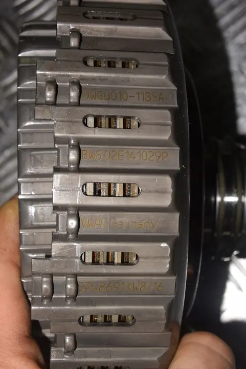 Kytkin 02E141029P Skoda VW 2.0 TDI image 4