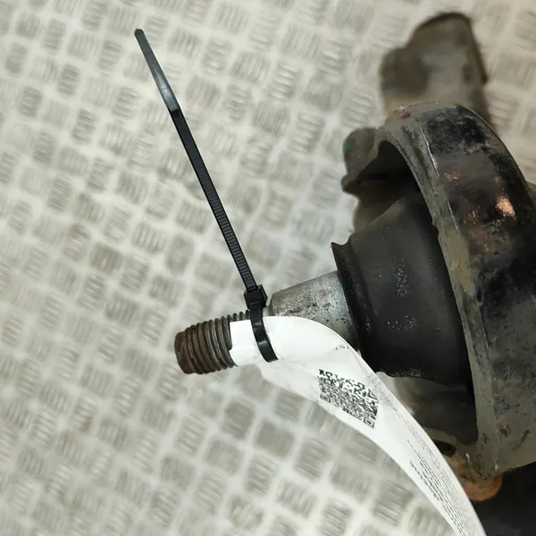 Braccio di Controllo Anteriore Destro Ford Ranger 2.0L OEM image 5