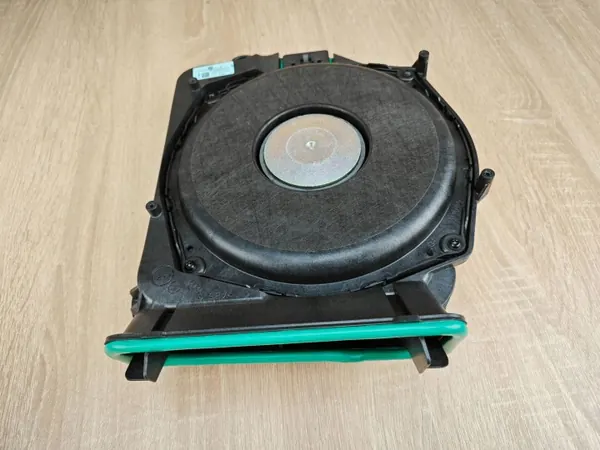 Höger lågfrekvent golvhögtalare OEM 6800954 BMW image 3