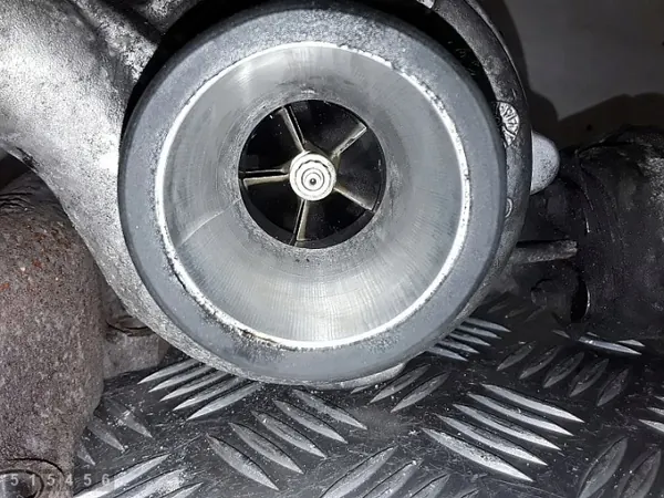Opel Vectra C Turbolader OEM 55196766 für 1.9 CDTi image 5