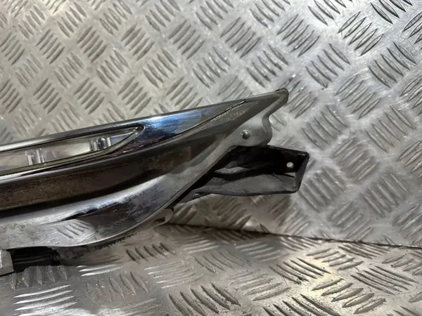 Lancia Delta III DRL LED esquerdo OEM 46130748 - Usado image 4