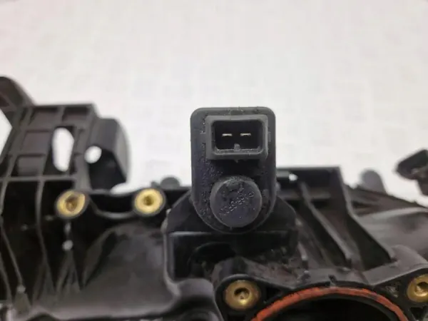 Colector de admisión OEM 140039990R para Renault Master III image 8