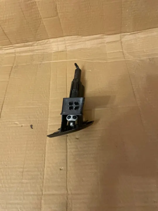 Nissan Qashqai J11 linke Scheinwerferwaschanlage OEM image 3