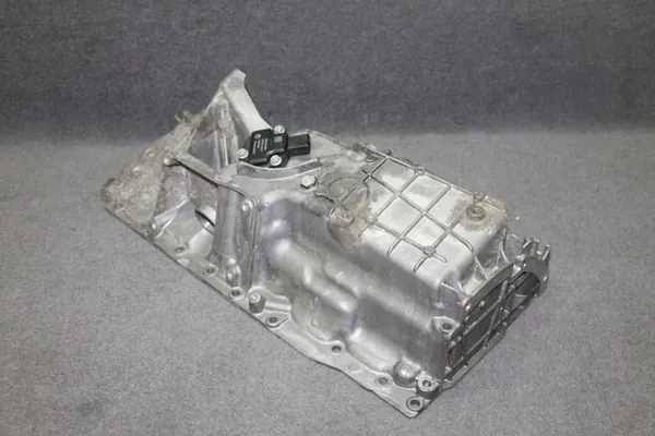 BMW F10 F11 F01 F02 M550DX Oljetank X-Drive 4741768 image 3