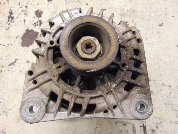 Vaihtovirtageneraattori Renault Megane II 1.9DCI image 2