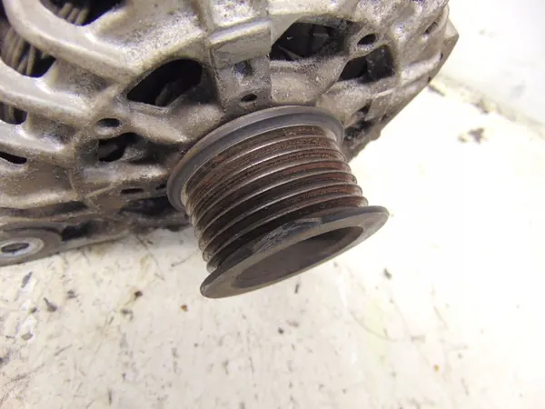 Vaihtovirtageneraattori Renault Megane II 1.9DCI image 3