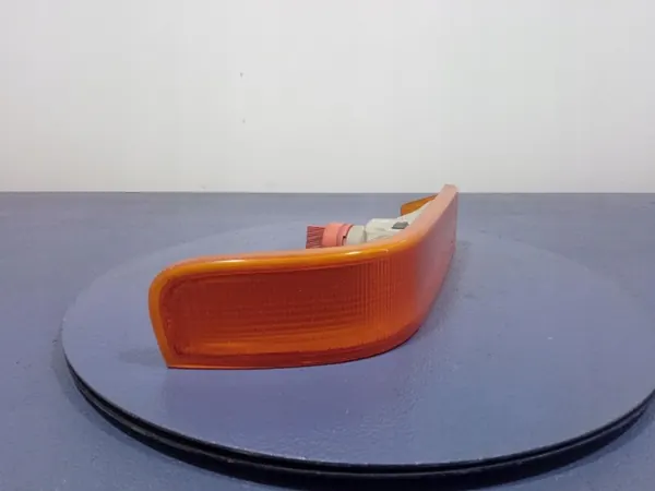 Mercedes Vario W670 voor rechter richtingaanwijzer OEM 6708200621 image 3