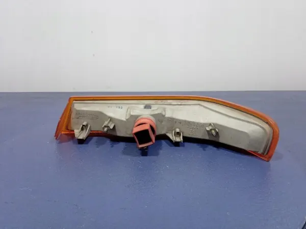 Mercedes Vario W670 voor rechter richtingaanwijzer OEM 6708200621 image 4