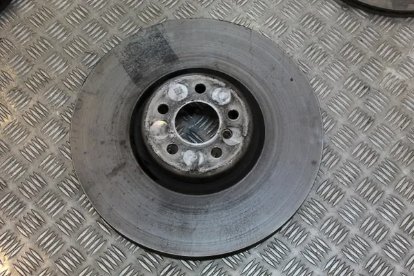BMW G11 G12 LCI Remklauwen & Schijven Set OEM image 9