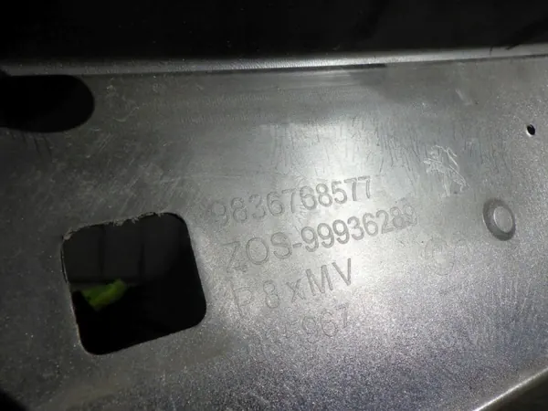 OEM 9836768577 Frontstoßstange für Peugeot 3008 II image 5