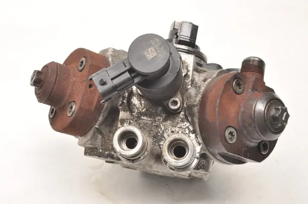 VOLVO S80 II V70 2.0 D3 Kraftstoffpumpe 31372081 image 4