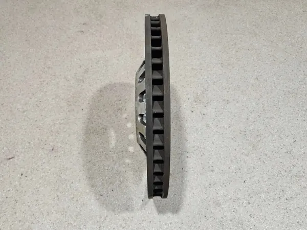 Disque de frein avant OEM LPV11160 pour Audi Q7 4M image 3