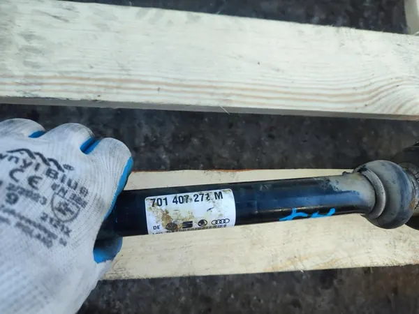 Höger fram drivaxel VW Transporter T4 2.5 TDI OEM 701407271M image 7