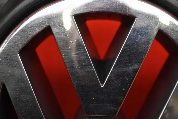 Volkswagen OE 1T0853651A Grille image 4