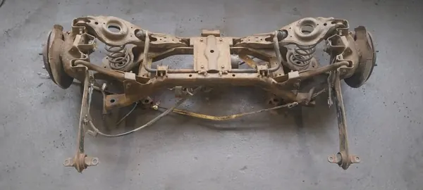 OEM 564645 bakvagnsbalk för Mazda 3 BK image 2