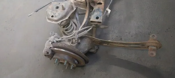 OEM 564645 bakvagnsbalk för Mazda 3 BK image 3