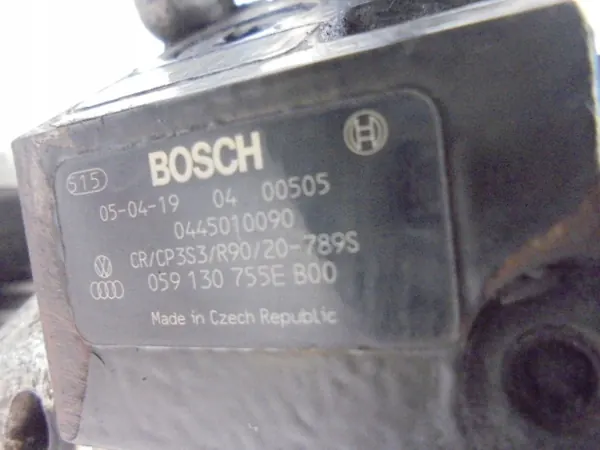 Audi A6 C6 3.0 TDI Kraftstoffpumpe OE 059130755E image 6