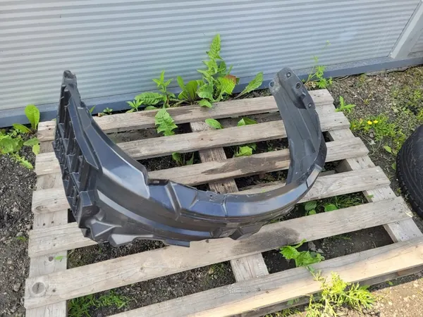 Mitsubishi Lancer VIII Wheel Arch Cover OE 5370A738 image 5