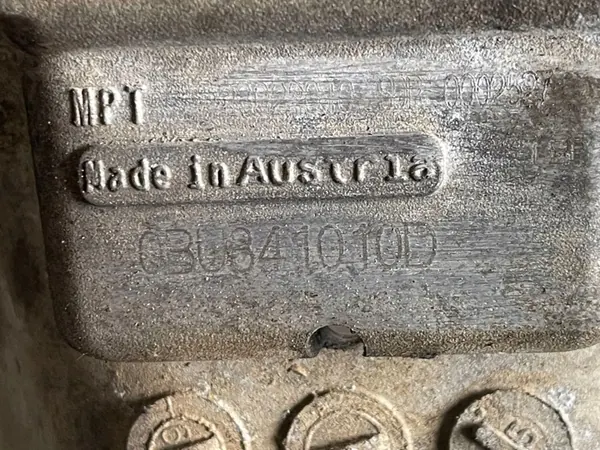 Volkswagen Verteilergetriebe OEM 0BU341010D - Gebraucht image 6