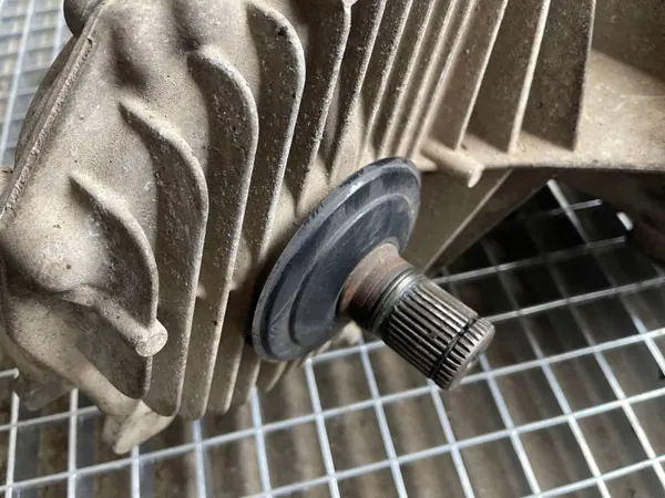 Volkswagen Verteilergetriebe OEM 0BU341010D - Gebraucht image 7
