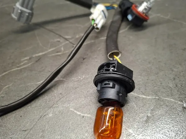 instalcja lampy Linker Frontscheinwerfer für Nissan Micra K14 image 4