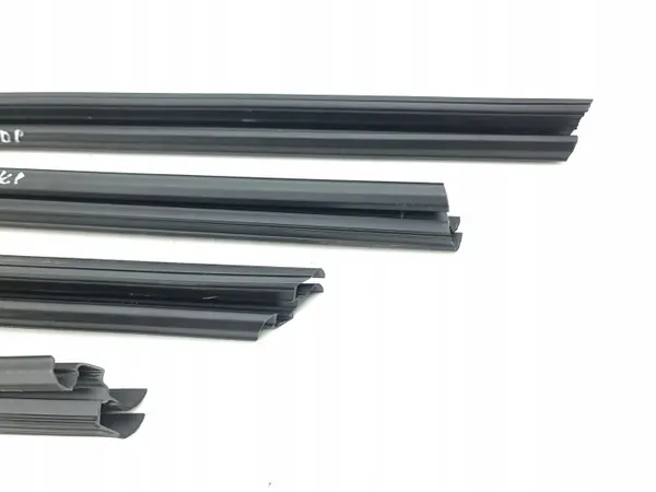 Junta de janela porta dianteira Renault Austral 2023 OEM AMD199757 image 3