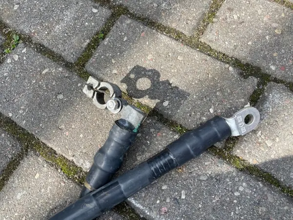 Câble Batterie Mercedes Actros MP 4 - OEM image 3