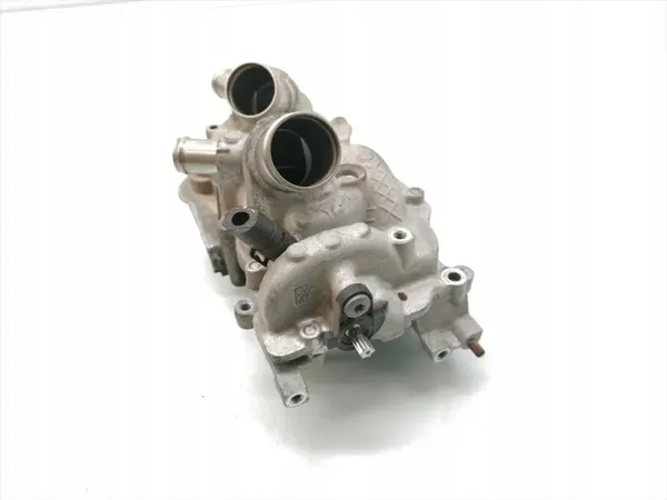 Vattenpump Skoda Octavia 1.5 TSI 2018 05E121111G image 4