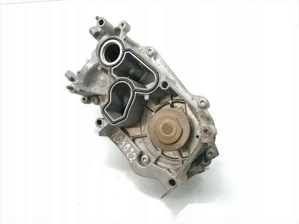 Vattenpump Skoda Octavia 1.5 TSI 2018 05E121111G image 5