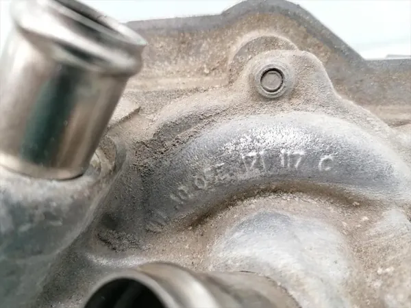 Vattenpump Skoda Octavia 1.5 TSI 2018 05E121111G image 8