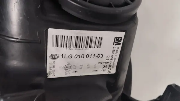 Vasen Etuvalaisin Opel Astra J IV image 5