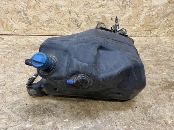 AdBlue-Tank OEM M8A2-5J228-AB & Pumpe für Range Rover Velar image 3