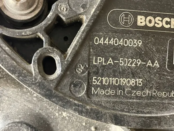 AdBlue-Tank OEM M8A2-5J228-AB & Pumpe für Range Rover Velar image 4