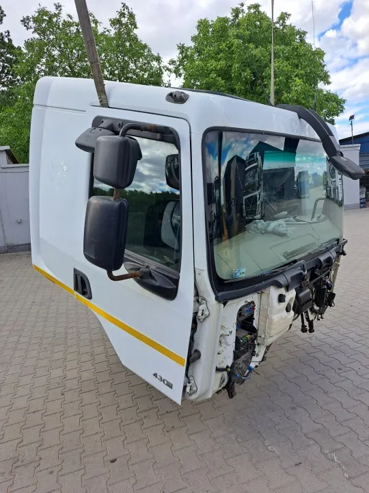 Låg hytt OEM NISKA RENAULT PREMIUM LANDER KERAX DXI image 2