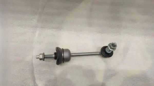 Dodge RAM 2019 Collegamento Stabilizzatore Anteriore image 2