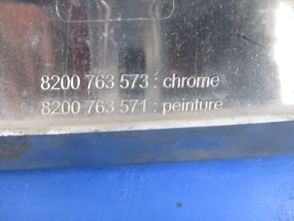 Dacia Sandero I Chrome Grille Trim 8200763573 image 4